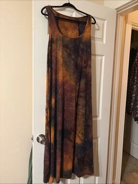 Sleeveless Tie-Dye Maxi Dress in Brown and Orange